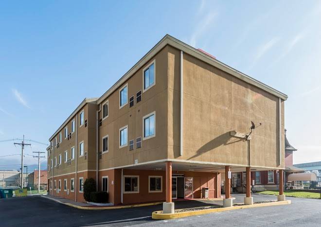 Econo lodge johnstown downtown