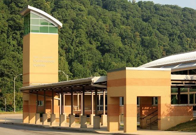 Holiday inn express & suites johnstown