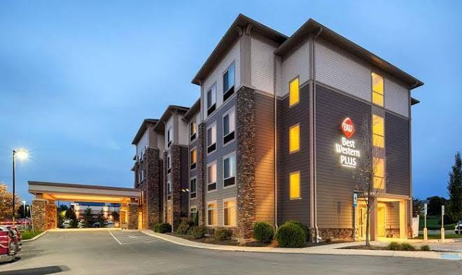 Best Western Plus University Park Inn & Suites Image
