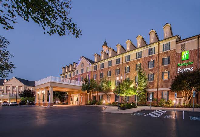 Holiday inn express state college williamsburg square