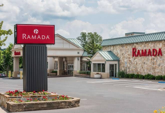 Ramada By Wyndham State College Hotel & Conference Center Image