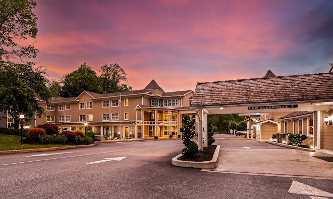Inn at mendenhall bw premier collection