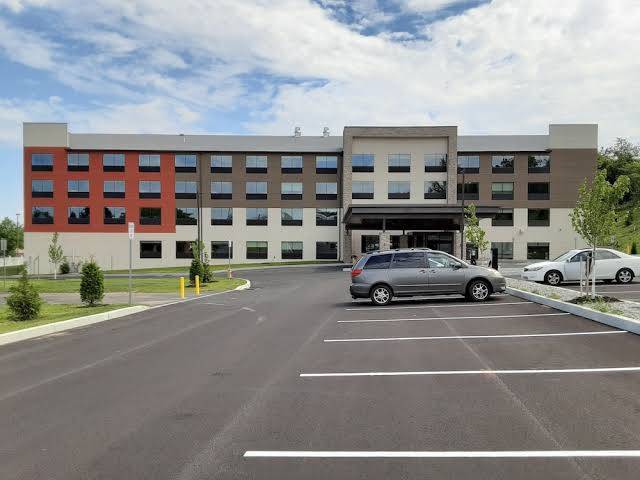 Holiday inn express & suites harrisburg s mechanicsburg