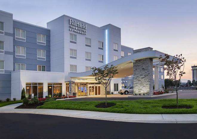 Fairfield inn & suites by marriott harrisburg international airport