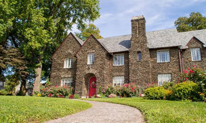 The Manor On Front Image