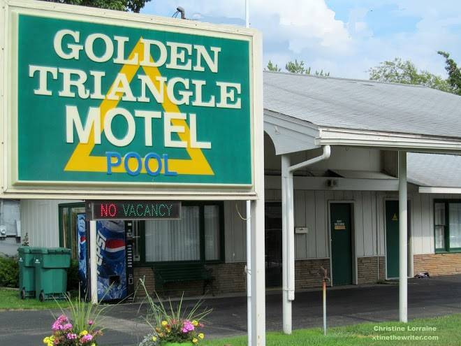 Golden triangle motel