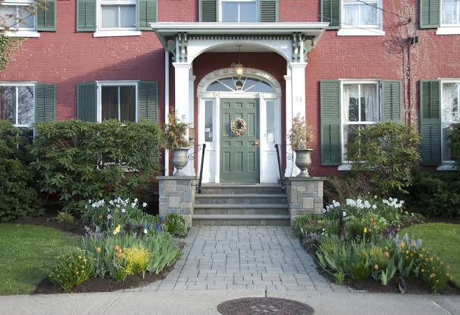 Grape arbor bed and breakfast