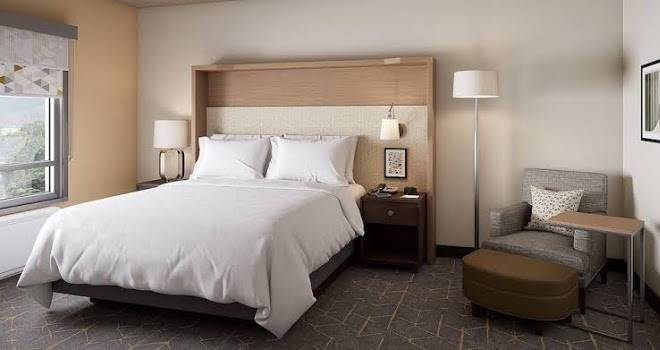 Holiday inn erie