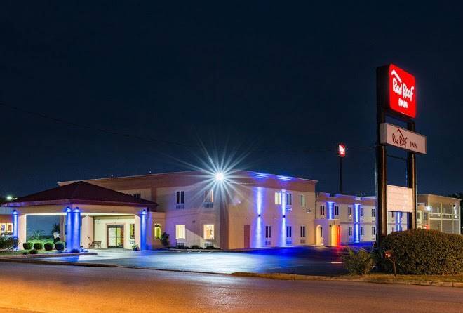 Red roof inn chambersburg