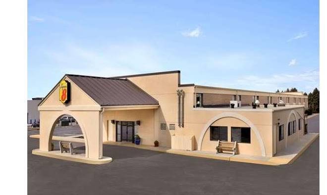 Super 8 by wyndham chambersburg i 81