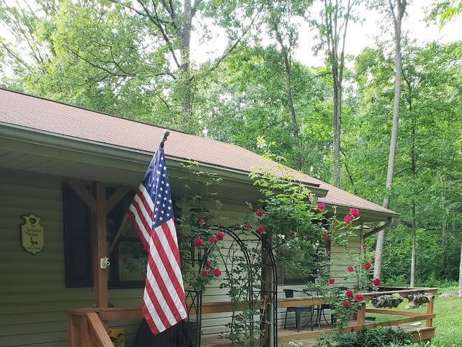 Rooster retreat bed and breakfast