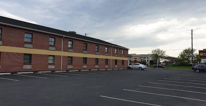 Lancaster budget host inn