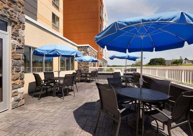 Fairfield inn & suites by marriott lancaster east at the outlets