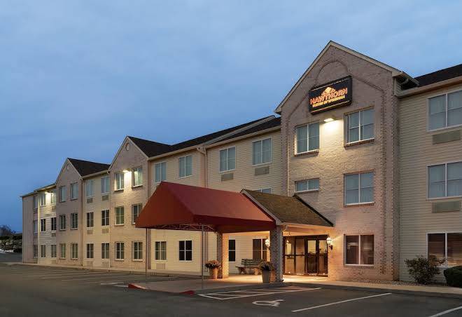 Hawthorn Suites By Wyndham Lancaster Image