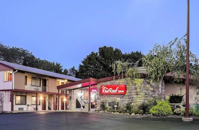 Red roof inn lancaster strasburg
