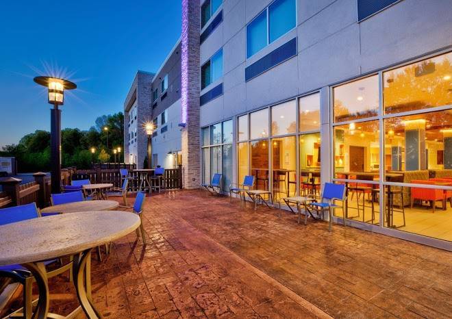 Holiday inn express & suites new castle