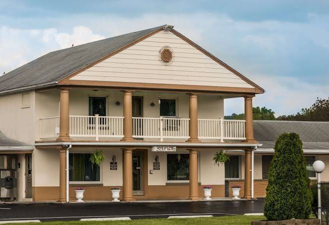 Knights inn palmyra