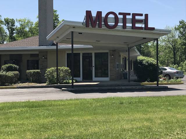 Allenwood motel