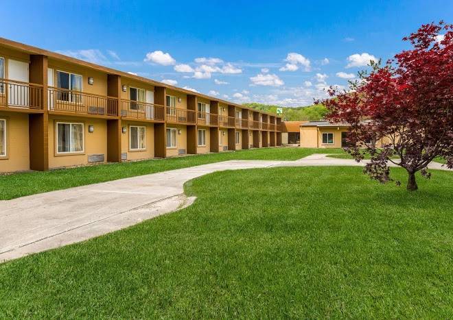 Clarion inn & suites stroudsburg poconos