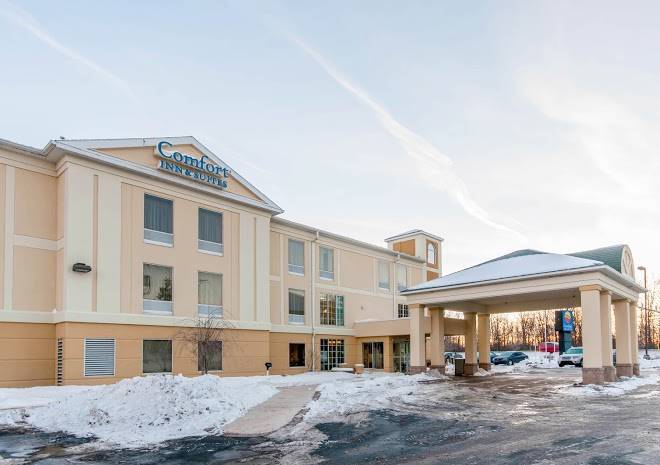 Comfort inn & suites near pocono mountains