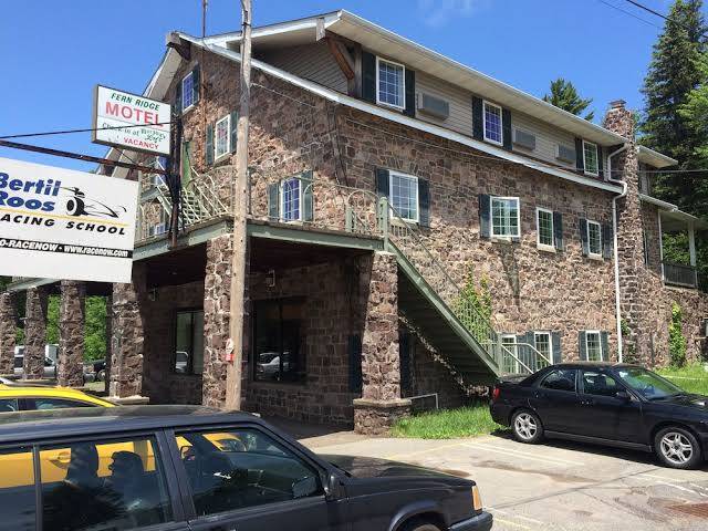Fern ridge motel