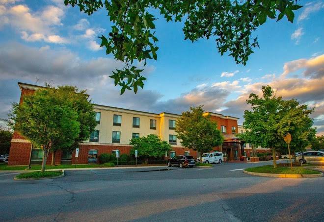 Holiday inn express & suites bethlehem arpt allentown area