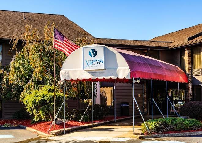 The View Inn & Suites Image