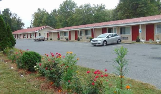 Red carpet inn duncannon pa