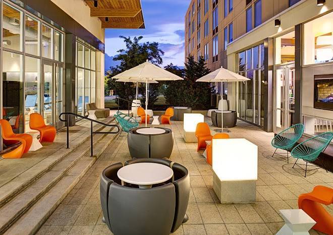 Aloft philadelphia airport