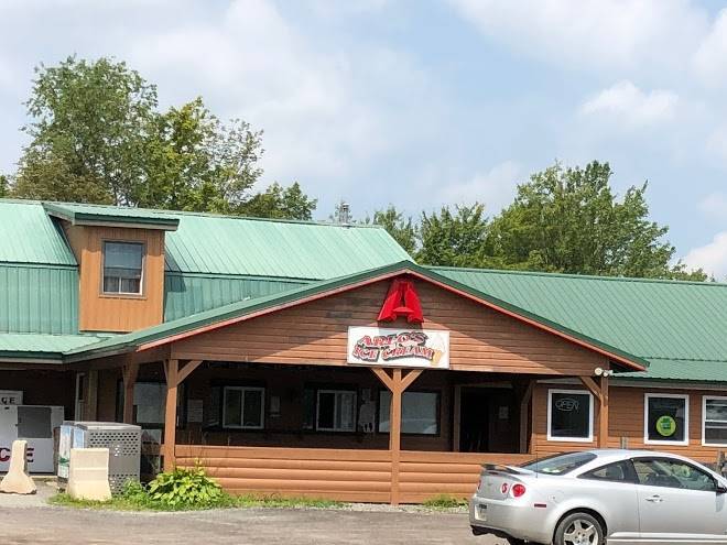 Arlo's country store