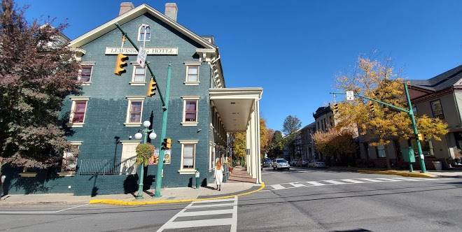 Lewisburg Hotel Image