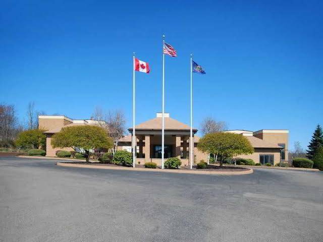 Comfort Inn Pocono Lakes Region Image