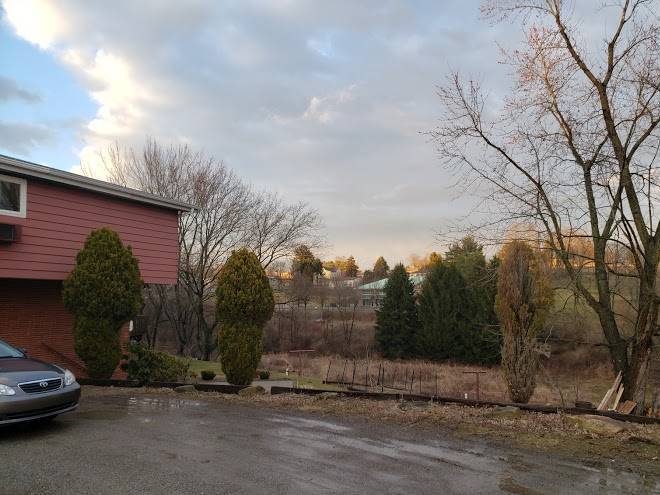 Country manor motel