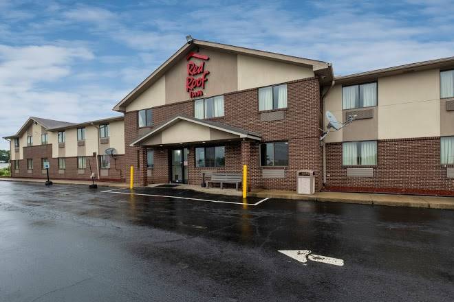 Red roof inn greensburg