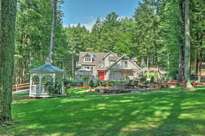 Lodge At Singing Waters Image