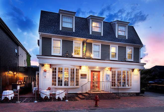 Bouchard restaurant & inn