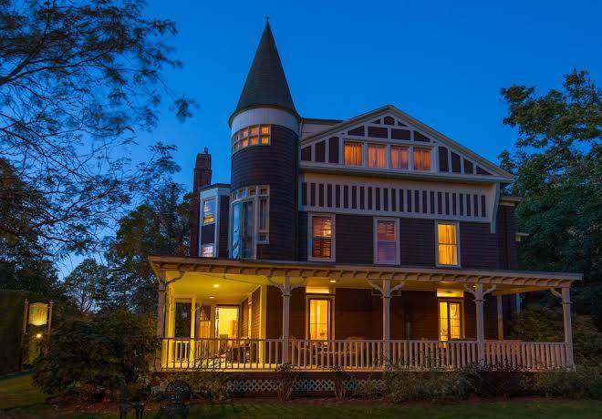 Ivy lodge bed and breakfast