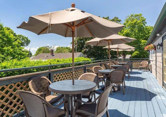 The carriage house inn ascend hotel collection