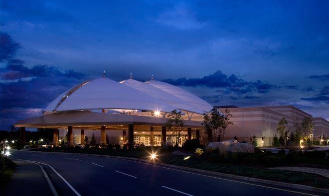 Twin river casino hotel