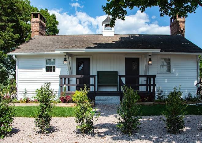 Shelter harbor inn