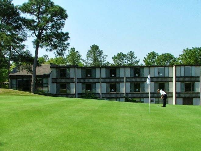 The inn at houndslake