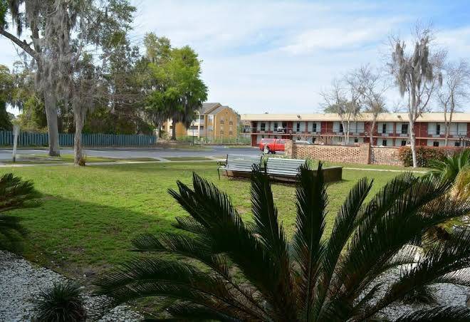 Days inn by wyndham port royal near parris island
