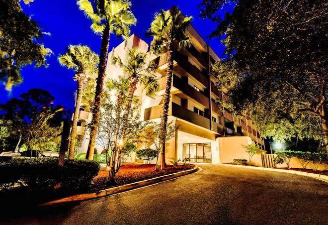Grand hilton head inn ascend hotel collection