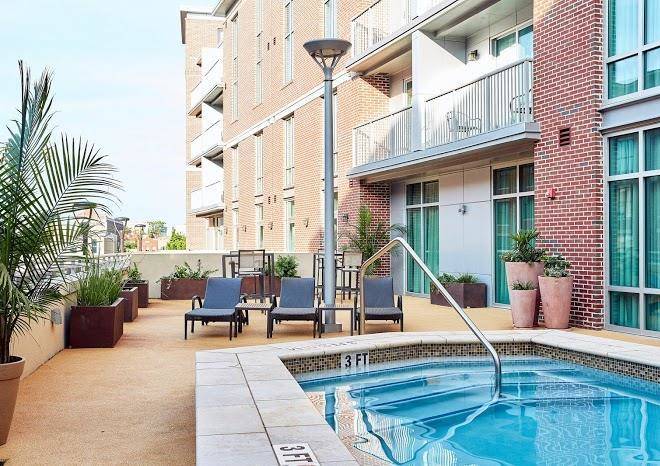 Holiday Inn Charleston Historic Downtown Image