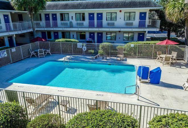Motel 6 charleston sc south