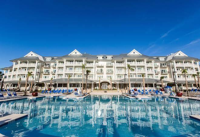 The beach club at charleston harbor resort and marina