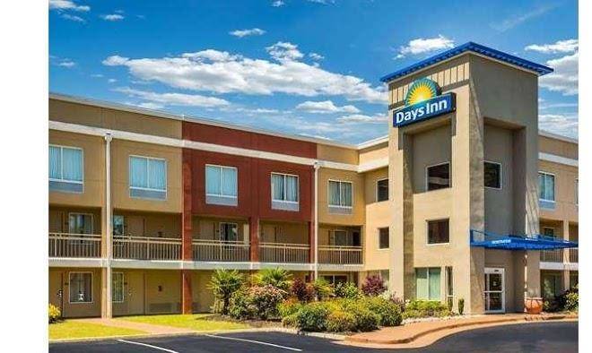 Days Inn By Wyndham Florence Near Civic Center Image
