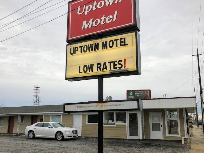 Uptown Motel Image