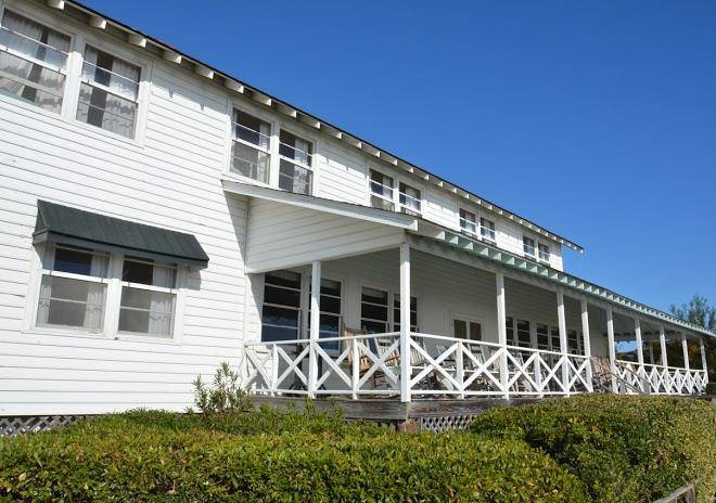 Sea view inn