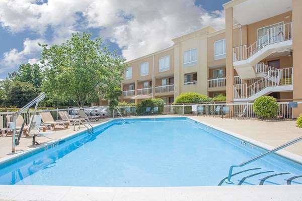 Days inn by wyndham greenville
